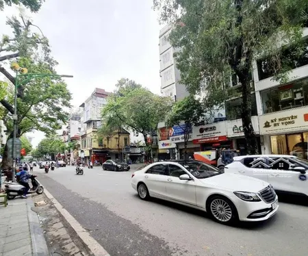 Bán đất Mặt Phố Trung Kính 140m2, Mt 9m, Vỉa Hè 2 Bên, Kinh Doanh Sầm Uất, Lh