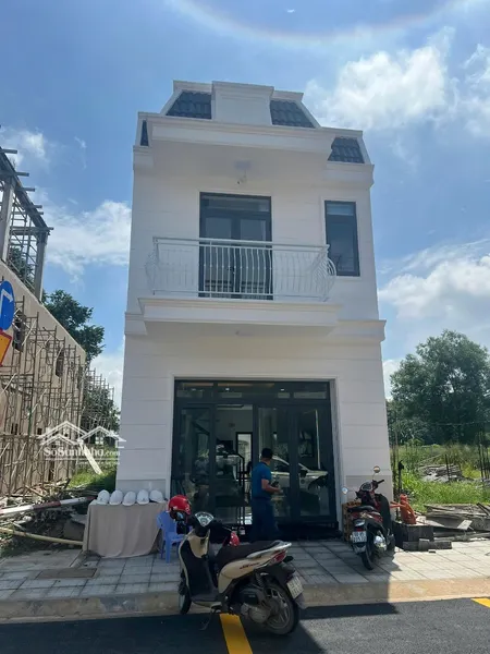 Bán Nhà Phố đồng Bộ Gia Khải Chỉ 2,4 Tỷ/căn, 67m2, Ngay đại Lộ Hùng Vương- Bến Cát