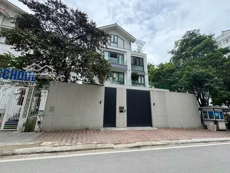 Biệt Thự Tại Vị Trí Vàng Cầu Giấy 105 Tỷ Nhỉnh 315m*6t Mt16m View Công Viên Kinh Doanh đỉnh