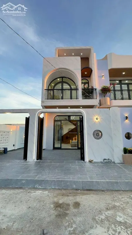 SIÊU PHẨM NHÀ 93M2 – CHỈ 2 TỶ 1 – KHÔNG MUA LÀ LỠ