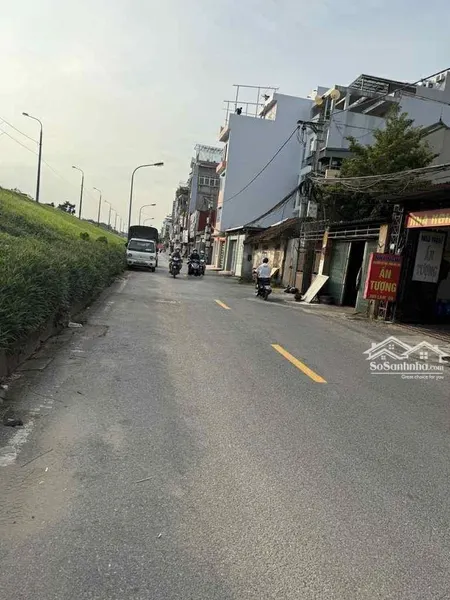 Mặt Phố Lâm Du Bồ đề - đón đầu Cầu Trần Hưng đạo - Lô Góc - Kinh Doanh - Mặt Tiền Khủng - Chỉ 24 Tỷ