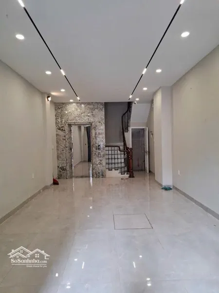 Việt Hưng 8 Tỷ Tươi Tí Ti Gara ô Tô 6 Tầng Thang Máy, Oto Tránh, Vỉa Hè Oto Tránh 50m