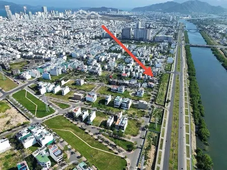 Bán đất đường Số 1a Kđt Hà Quang 2. Dt: 137,7m2, Ngang 8m. Giá Bán: 73tr/m2. Lh: Kim Anh