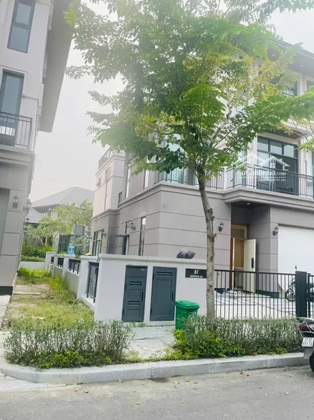 Gấp. Chủ Thiện Chí Gửi Bán Gấp Trong Tháng Biệt Thự Song Lập C2, 162m2 Gần Hồ Bơi, Giá 26 Tỷ