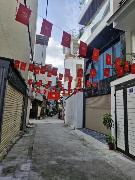 Bán Nhà Tư đình, Cổ Linh, Long Biên, 61m2, 5 Tầng, Giá 17.9 Tỷ, Phân Lô ô Tô ở Tuyệt Vời Dân Tự Xây