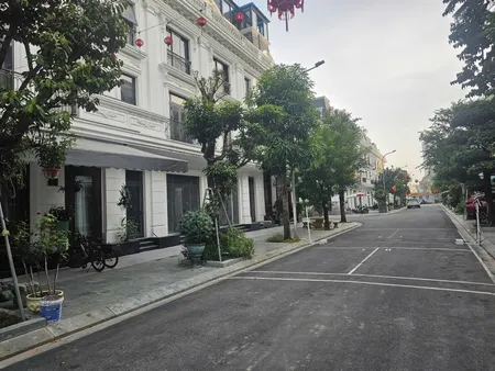 Chính Chủ Cho Thuê Căn Góc Biệt Thự Flc đại Mỗ. Dt 132m2, Hoàn Thiện Nội Thất Văn Phòng, Vị Trí đẹp