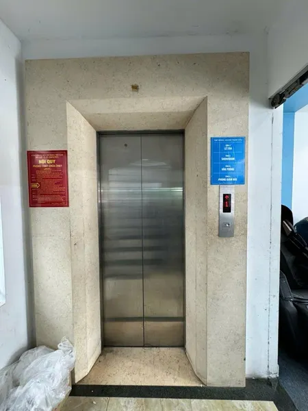 Bán Nhà Mặt Phố Giải Phóng - Hoàng Mai: 50m2 _6t _mt: 7m Giá 24,5 Tỷ _ Thang Máy _lô Góc _