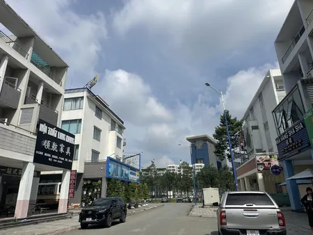 Nhà Phố China Town Khu Phố Người Hoa Thành Phố Mới, Trung Tâm, Gần Toà Nhà Hành Chính, Siêu Thị Aeo