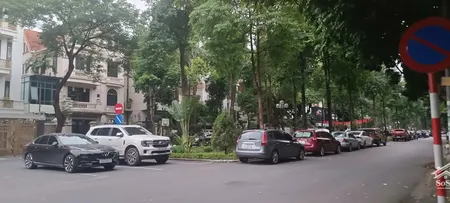 Bán Biệt Thự Nguyễn Duy Trinh, Linh đàm, 252m2, 5 Tầng, Giá 62 Tỷ