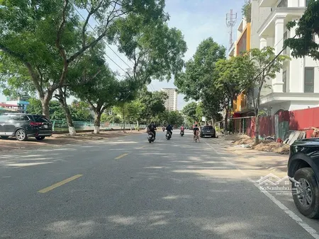 Bán Lô đất đẹp đường Hồ Ngọc Lân Dt 90m2