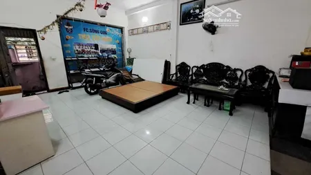 Bán Nhà Phúc Lợi Diện Tích: 96,4m²