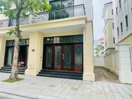 13.5 Tỷ Căn Liền Kề Xẻ Khe San Hô 98m Hướng đông Nam đã Có Sổ, Giá Rẻ Nhất Thị Trường