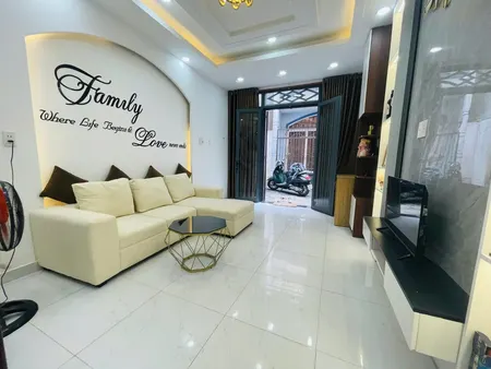 Chính Chủ Bán Nhà 1 Trệt 1 Lầu Full Nội Thất Cao Cấp Lh: