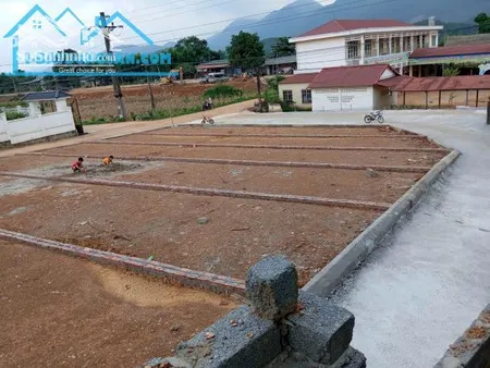 Duy Nhất 1 Lô 7xx - 93m, Lô Góc 3 Mặt Tiền Tại Hợp Thành, TP.Hoà Bình, Sát Sông Đà
