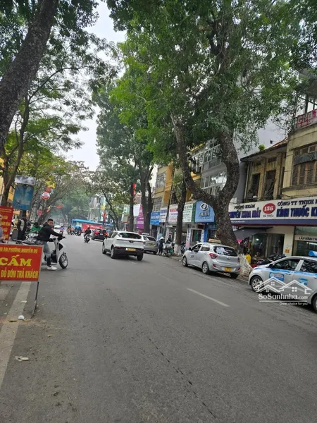 5t-thang Máy- Sát Phố- ô Tô Qua Cổng- Sát Cạnh Vi.n Com Bà Triệu- Trung Tâm Hbt- Phố Hiế.m Nhà-60m