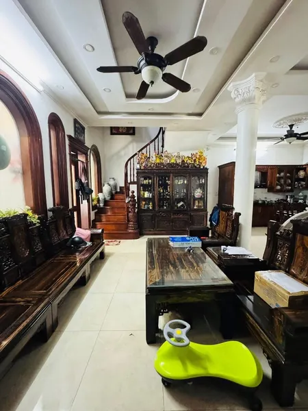 Siêu Phẩm, Mặt Phố Có 102 Tại Tiểu Vương Quốc Long Biên - View Bv Tâm Anh, Công Viên, 120m2, Mt 18m