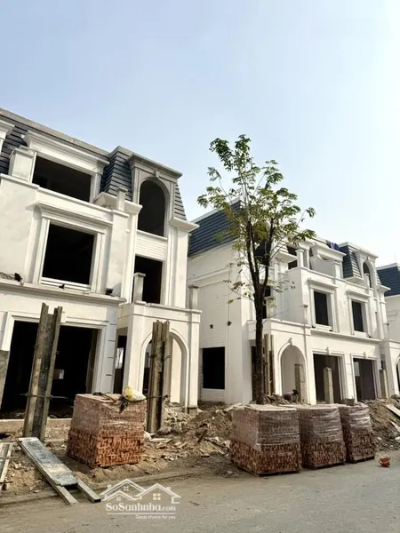 Chỉ 40 Tỷ Sở Hữu Ngay Biệt Thự Song Lập View Hồ Dự án Hinode Royal Park. Dt 200m2. Lh: