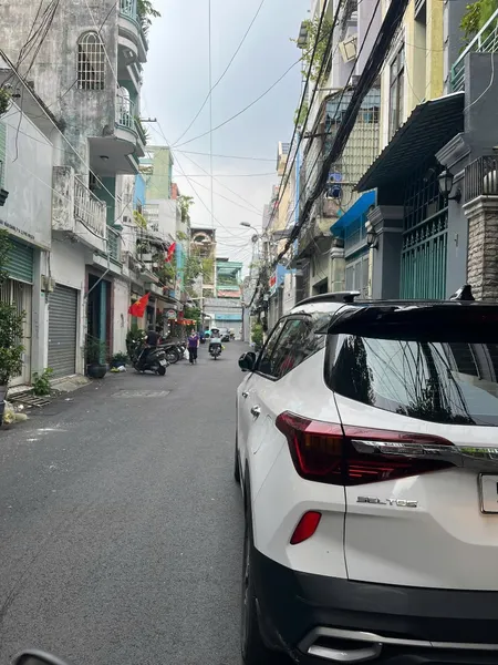 Khu Nhà Vip Cạnh Kênh Nhiêu Lộc - Bán Nhà Phú Nhuận Hxh Huỳnh Văn Bánh - Nhà Mới 4 Tầng 9.5 Tỷ