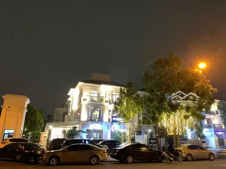 Biệt Thự Vip Nhất Hướng Dương Góc 2 Mặt Tiền, 388m2, View Sông, Full Nội Thất, Giá 215 Tỷ