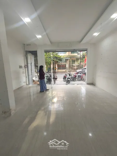 Kinh Doanh đỉnh: Mt 4 Tầng Khu Vip Q10, Dt: 86m2, 6pn, Ngang 5.8m - Dòng Tiền 700tr/năm - 38 Tỷ Tl
