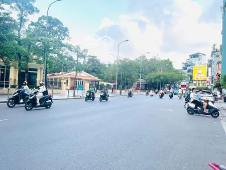 Bán Nhà Gần Lăng Bác - Ngọc Hà - An Ninh 24/7 - Dân Cư đều Là Cán Bộ Lãnh đạo - Tt Ba đình