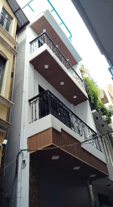 Bán Nhà đẹp Tại Cầu Giấy, 18,8 Tỷ, 88,8m2, 4 Tầng, Nhiều Tiện ích, Gần Rất Nhiều Trường đại Học.