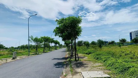 Duy Nhất Lô Kẹp Vệt Block B2.99 Bán. Dt 102 M2 Mặt Tiền 6m. Giá đầu Tư Lh Nhận Cọc