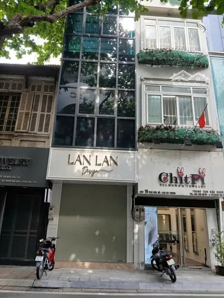 Bán Nhà Mặt Phố Mai Hắc đế Nguyễn Du Vip Dòng Tiền Cho Thuê 20 Triệu Một Tháng