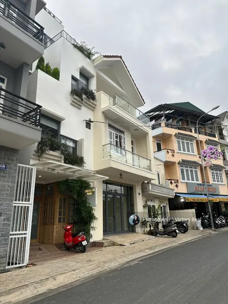 Cần Bán Nhà Mặt Tiền đoàn Thị điểm Trung Tâm đà Lạt, Dt Sàn 235.72m² Chỉ 16 Tỷ