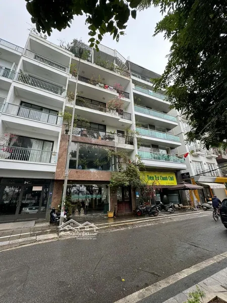 Chính Chủ Bán Tòa Căn Hộ Dịch Vụ Lô Góc, Mặt Phố Quảng Khánh 120m2 View Hồ X 8 Tầng 1 Hầm.