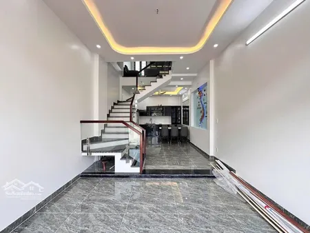 Bán Nhà Cầu Giấy, 10m ô Tô, Sát Phố, 37m2, 8.8 Tỷ.
