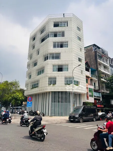Bán Tòa Nhà Chdv Rẻ Nhất - Góc 2mặt Tiền Bùi đình Túy - 8x30m - 9 Tầng - Thu Nhập : 400tr - 55 Tỷ