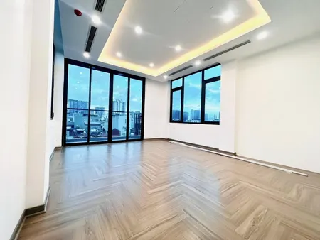 Bán Gấp Nhà Nguyễn Văn Huyên 5 Tầng 68m Lô Góc Ngõ ô Tô 14,3 Tỷ