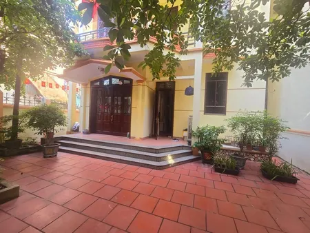 Bán Nhà Xuân Thuỷ-cầu Giấy 154m*4 Tầng,mt 18m,oto Tránh,lô Góc,ngõ Thông,kinh Doanh Sầm Uất,gần Phố