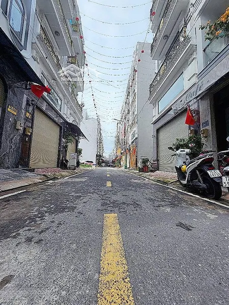Nhà Riêng đẹp, Nhiều Tiện ích Tại Hồ Văn Long, 5,5 Tỷ, 55m2