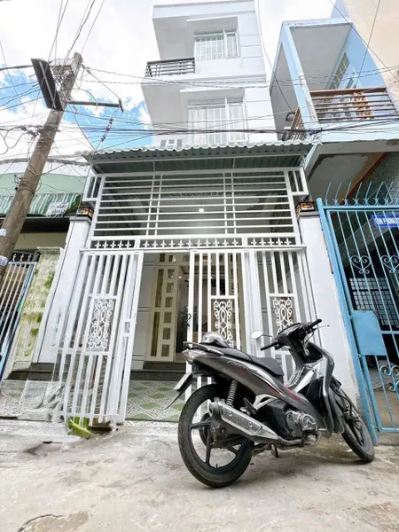 103. BÁN NHÀ TRỆT 2 LẦU HẺM VÕ TRƯỜNG TOẢN – KẾ BÊN ĐH CÔNG NGHỆ