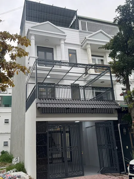 Bán nhà 100m² ngang 5m giá 7.8 tỷ Phường Phú Lợi 0815422197