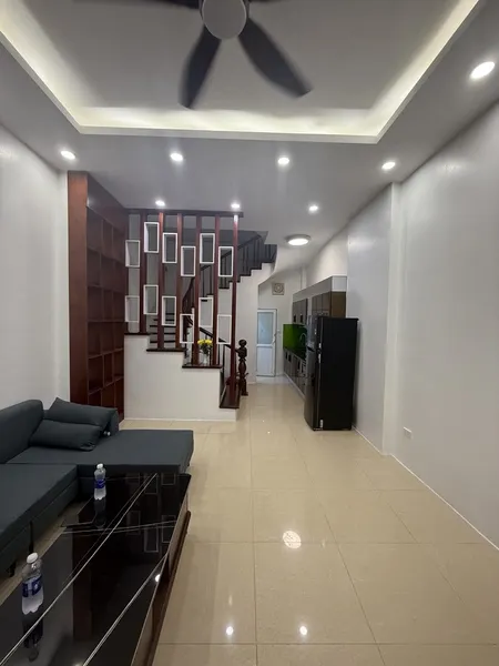 Thịnh hào 47m 7 tầng chỉ 11,8 tỷ, nhà mới đẹp long lanh, ngõ nông, gần ô tô