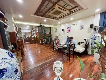 Bán nhà Trích Sài, diện tích 90m cực gần Hồ Tây chỉ 25 tỷ