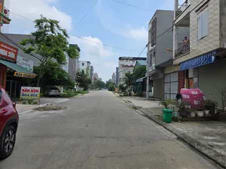Bán 180m đất. Cạnh chợ. Làn 4 trục chính do nha phương liễu. Phường quế võ bắc ninh