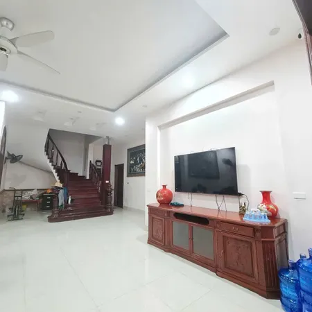 Bán biệt thự 3.5 tầng. Diện tích đất 273m. Lô góc. Mặt đường lý cao tông. Phường kinh bắc bắc ninh