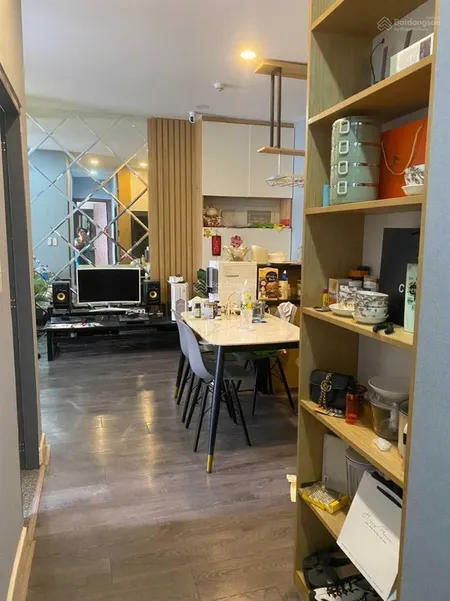 Bán nhanh căn 78m2 2pn 2wc full nội thất đẹp giá 3tỷ650. 0974 025 ***
