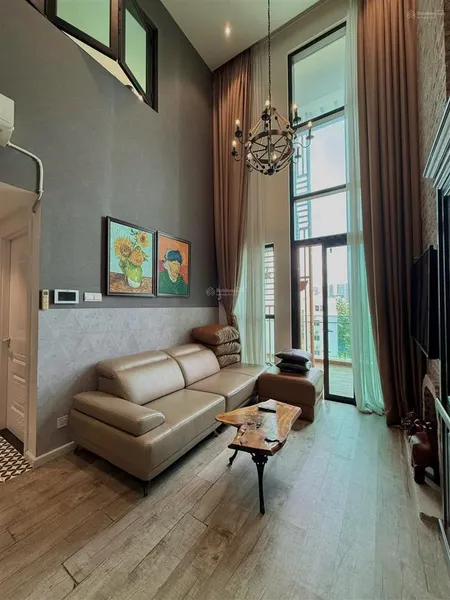 Chính chủ cần bán duplex sân vườn 123m2. nội thất đẹp. sổ hồng sẵn công chứng.