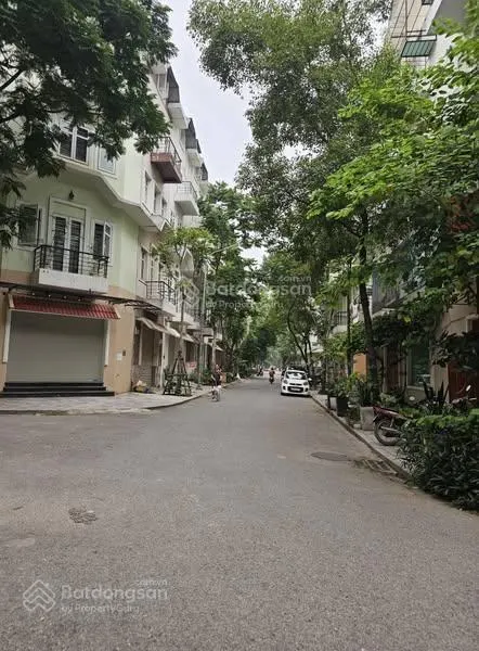 Văn quán giảm sốc 1 tỷ 85 m2 4,5 tầng phân lô kinh doanh 18,5 tỷ