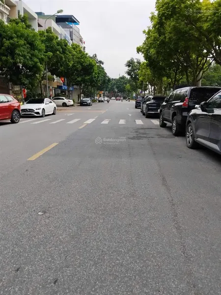 Chính chủ bán nhà ngay mặt phố hoàng như tiếp 75.5m2 full đồ, 6 tầng,dòng tiền 30 triệu 0916 393 ***