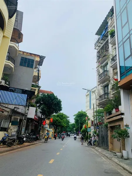 Mặt phố phúc đồng dt lớn 150m2,3 tầng, mt khủng 8m, ô tô tránh, kinh doanh đỉnh, giá 33.4 tỷ