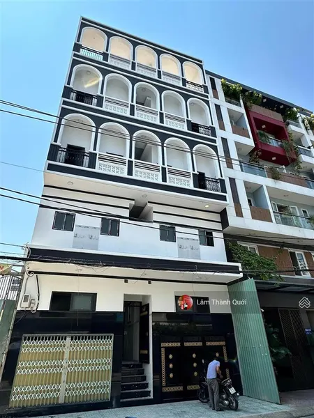 Bán chdv nguyễn hữu tiến, 8.6x33, 1 hầm, 5 tầng, 32 phòng hđt 140tr/t, 31.5 tỷ