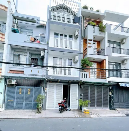 Nhà chính chủ đường 12m có lề đối diện công viên tân sơn nhì, đúc 3.5 tấm nhà đẹp