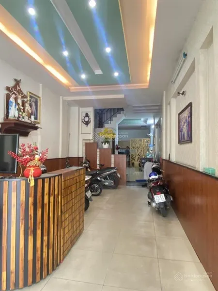Mặt tiền tân hương. nhà đúc kiên cố 4 tầng dt 4x20. ngay chợ cho thuê tốt. giá 15,x tỷ