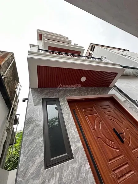 Nhà 5tầng 40m² mặt tiền 3,9m. xây đơn lập chắc chắn + giá hơn 5tỷ ngã tư canh gần xuân phương